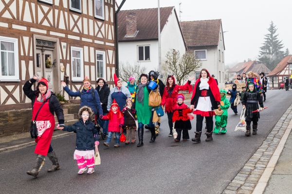 faschingsumzug-2015-13-20150217-1529504336353928E4-A41F-E167-4ECF-F2886C711CF2.jpg