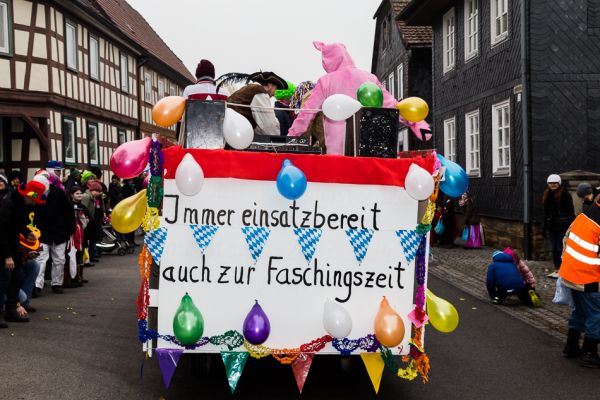 faschingsumzug-2015-43-20150217-12647464288DC37F76-7230-F1DA-D19E-A60BED1FDDC1.jpg
