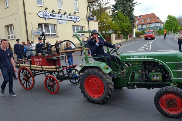 festzug-ebern-14-20170514-2039265090E073DD6A-245F-807F-9BD1-0628EE56339D.jpg